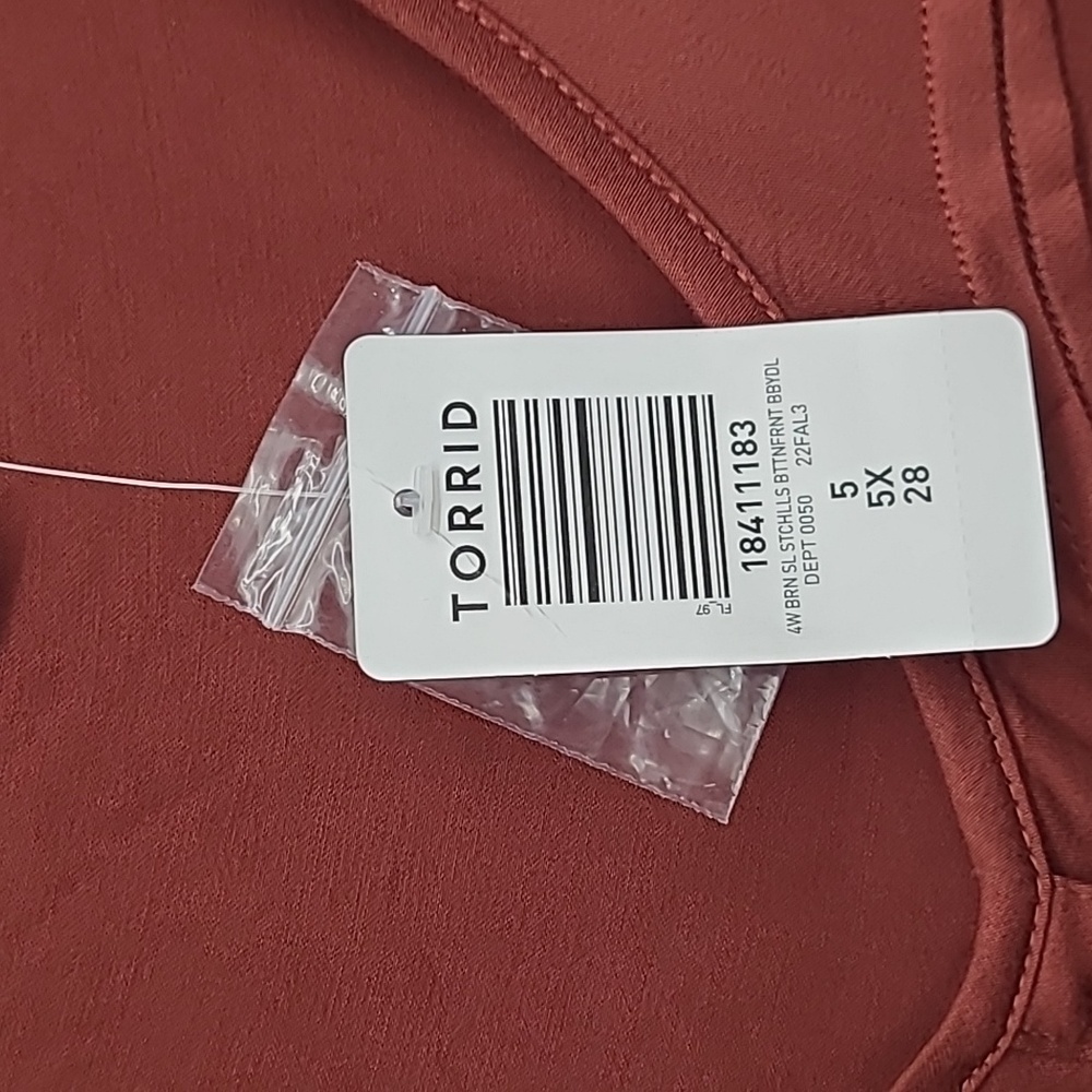 TORRID Sleeveless Pintuck Faux Button-Front Tunic Top - 5X - Picture 6 of 7